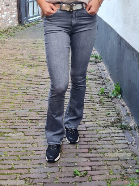 flared jeans korte lengtemaat