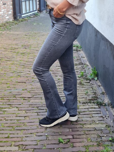 flared jeans korte lengtemaat