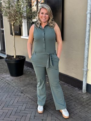 Travelstof jumpsuit mouwloos balsam green