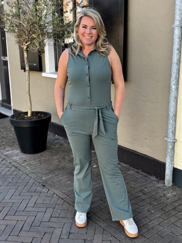 Travelstof jumpsuit mouwloos balsam green