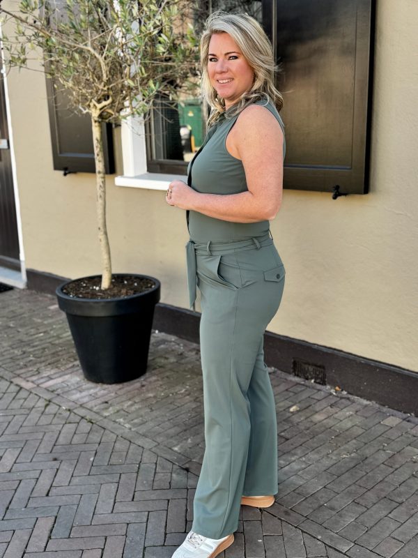 Travelstof jumpsuit mouwloos balsam green - Afbeelding 3