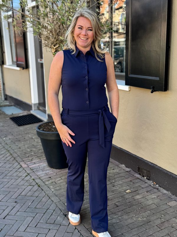 Travelstof jumpsuit mouwloos navy - Afbeelding 2