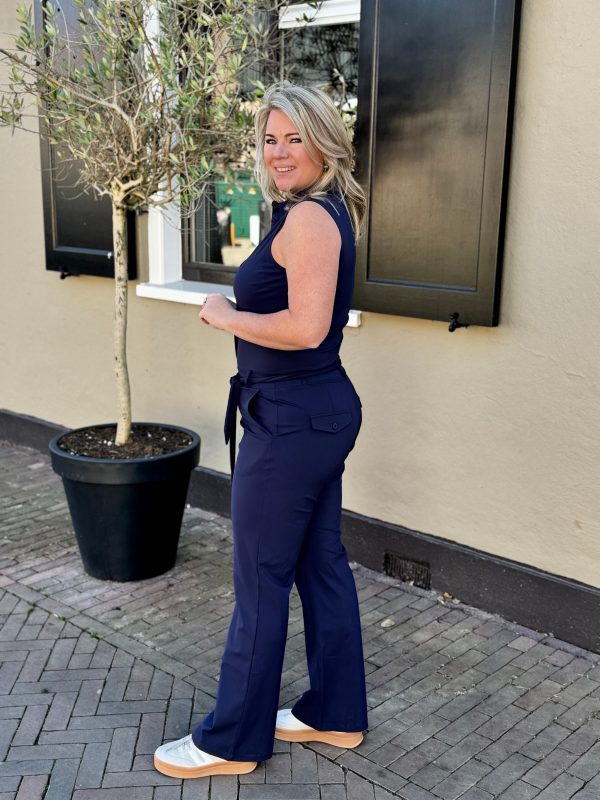 Travelstof jumpsuit mouwloos navy - Afbeelding 4