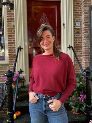 Truitje Romy wijnrood