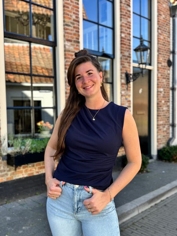 Top Georgina navy