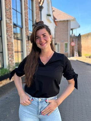Shirtje Loraine zwart