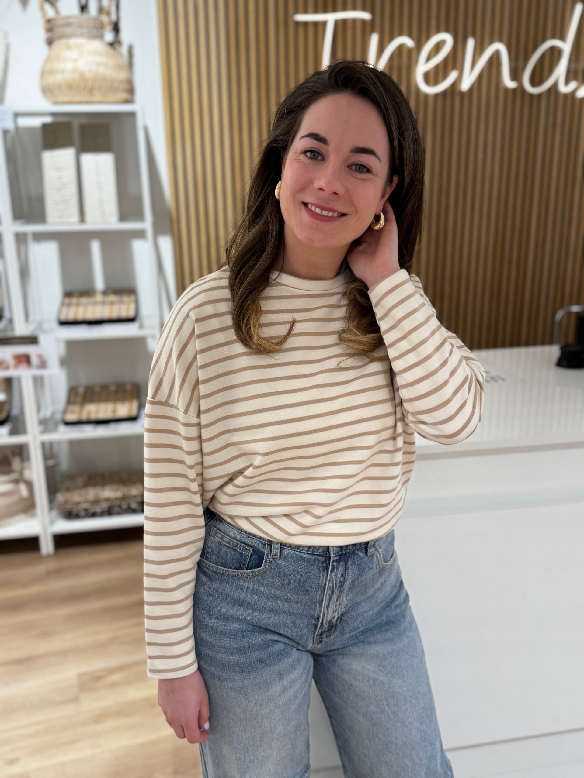 Truitje Demi beige/wit