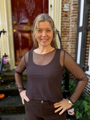 Top Roxanne bruin