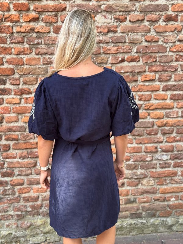Jurk Amy borduur navy - Afbeelding 4