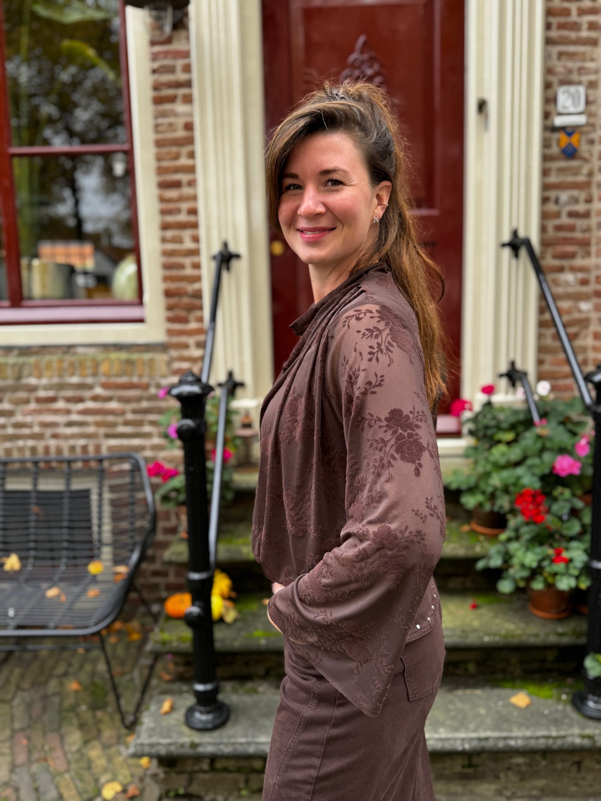 Mesh top Indy bruin gebloemd - Afbeelding 4