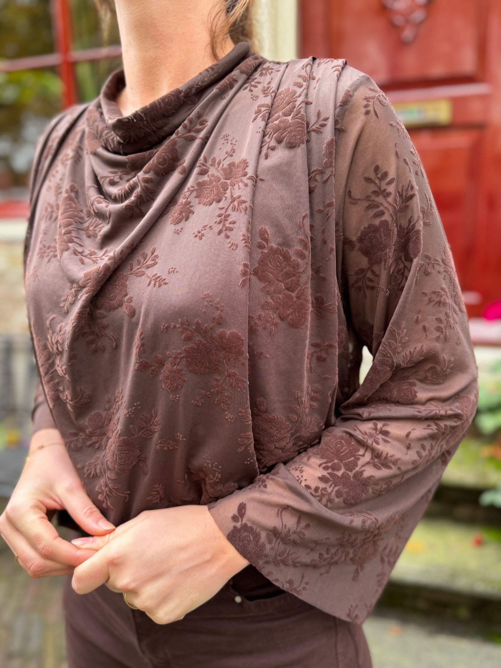 Mesh top Indy bruin gebloemd - Afbeelding 2