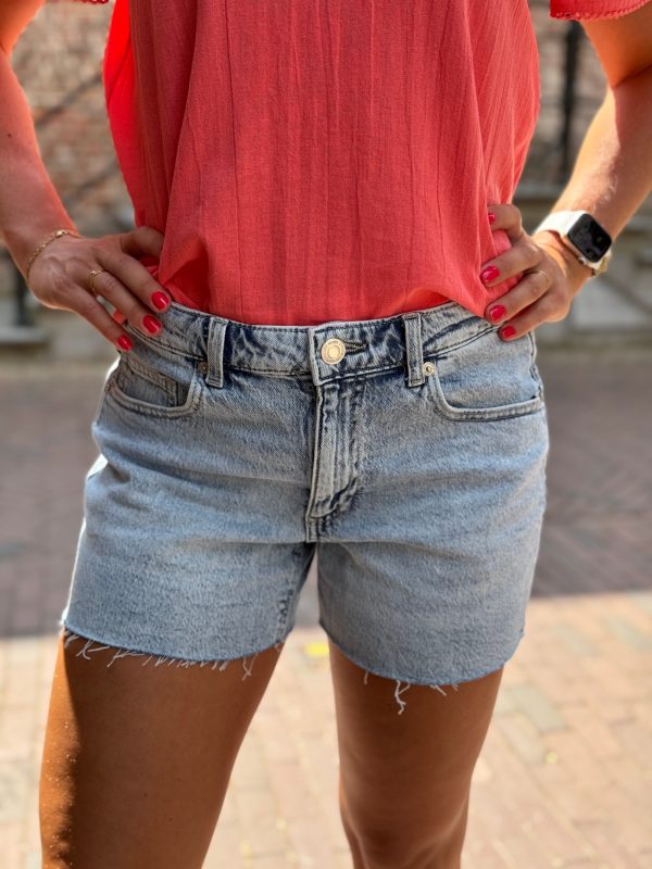 Short Tess light blue