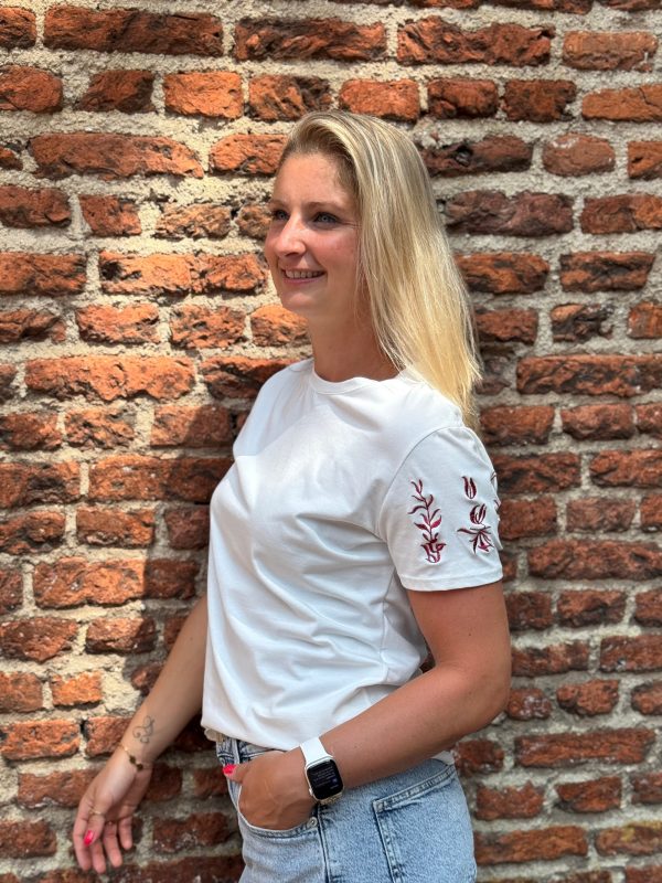Shirtje Jelia bordeaux borduursel