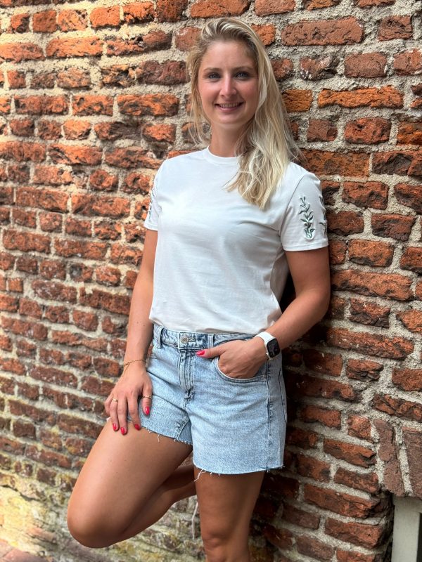 Shirtje Jelia groen borduursel - Afbeelding 2