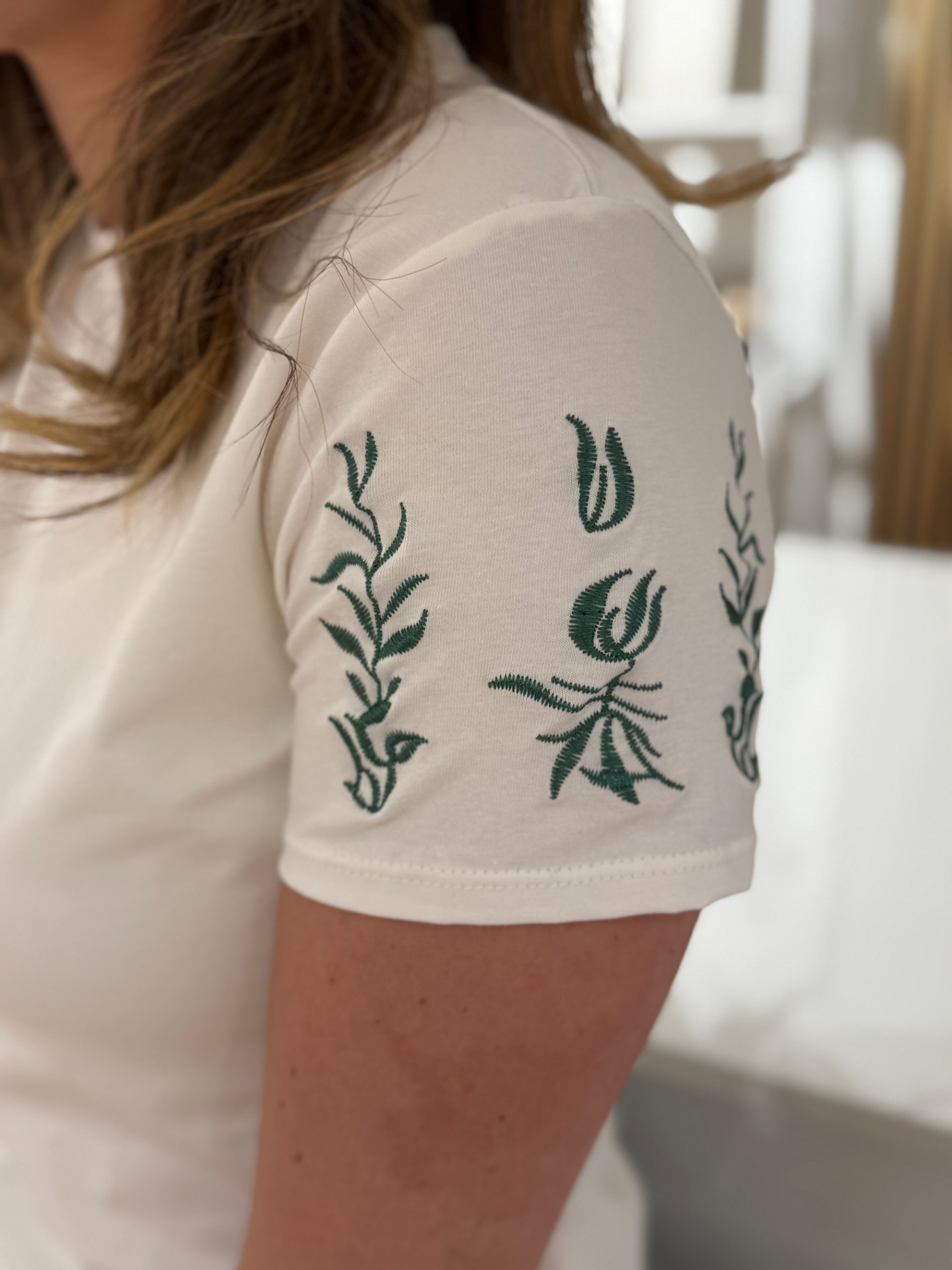 Shirtje Gwen groen geborduurd - Afbeelding 2