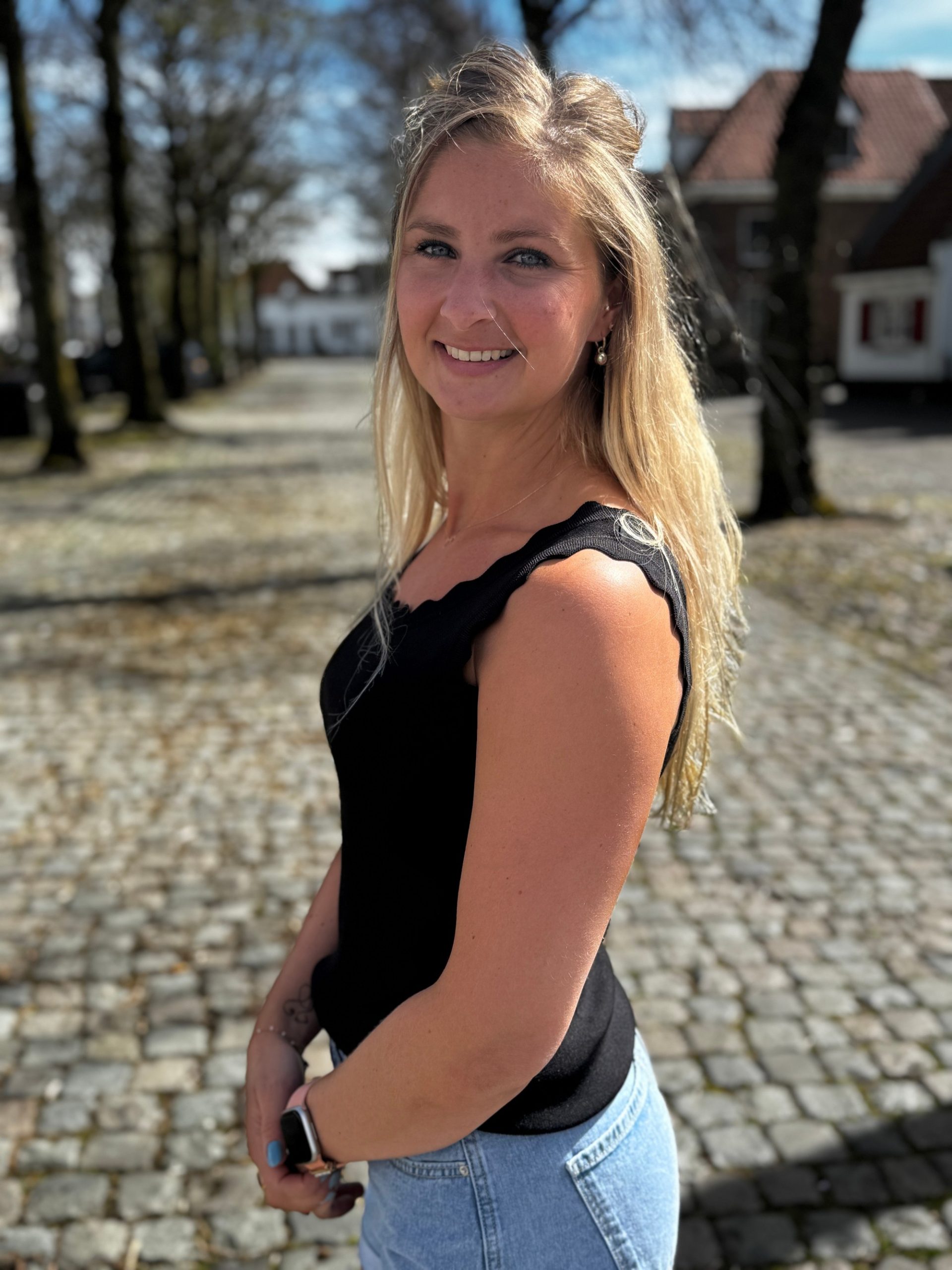 Topje Lesley zwart - Afbeelding 2