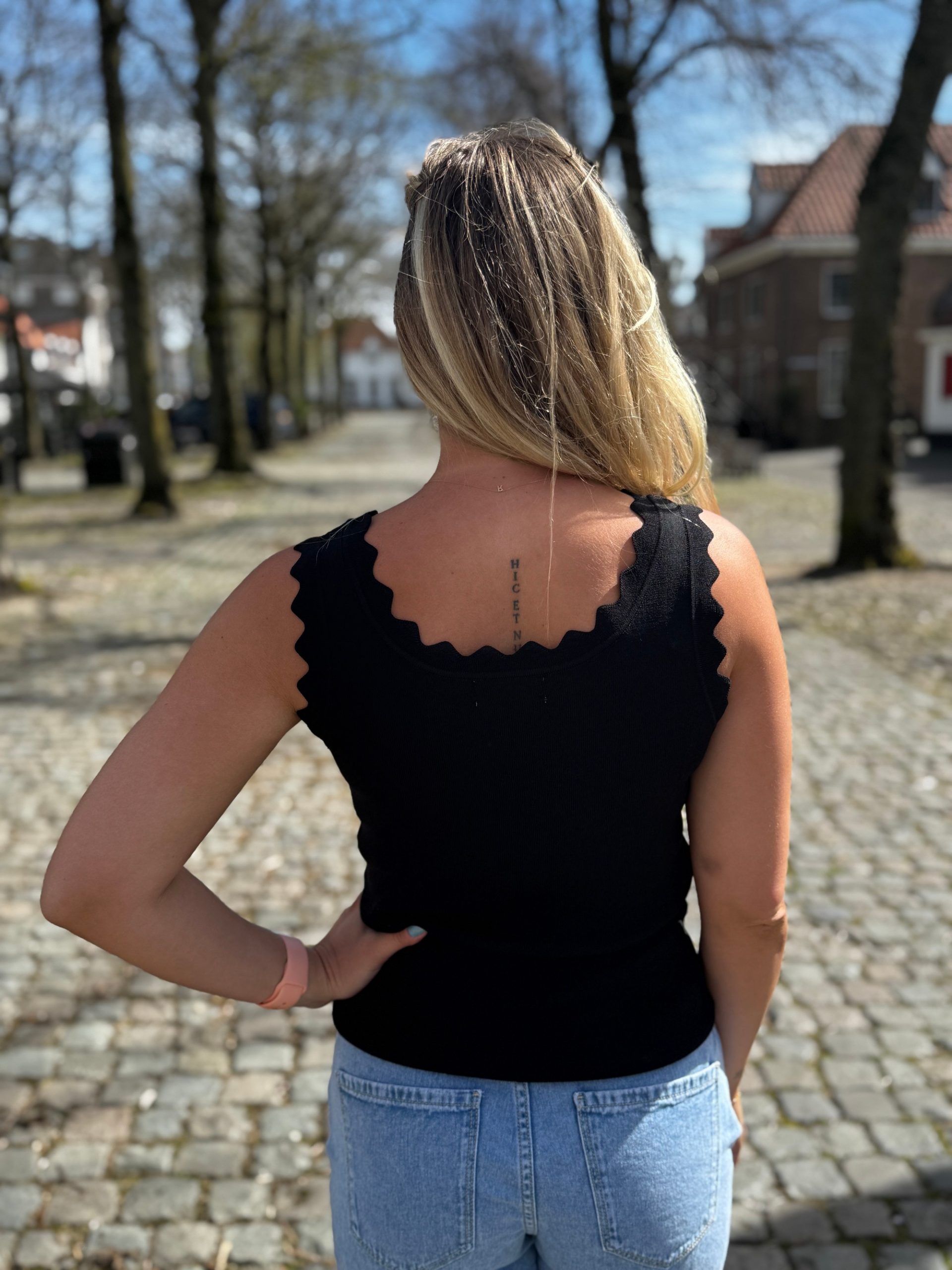 Topje Lesley zwart - Afbeelding 4