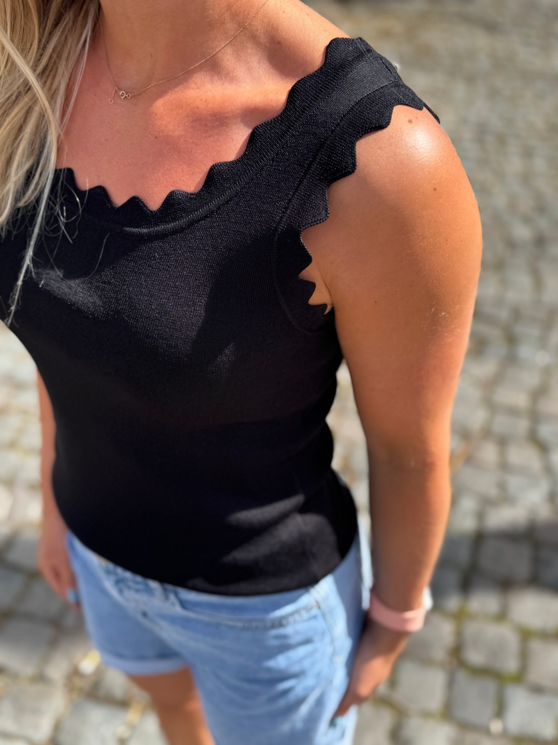 Topje Lesley zwart - Afbeelding 5