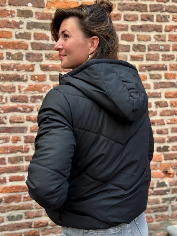Pufferjas Ariënne black - Afbeelding 2
