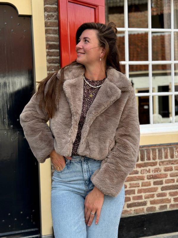 Fluffy jasje taupe