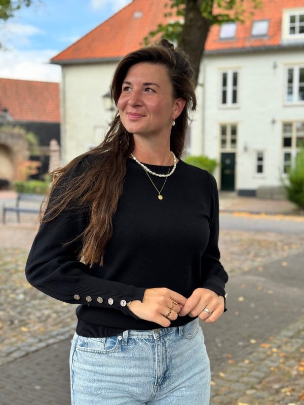 Truitje Sare zwart