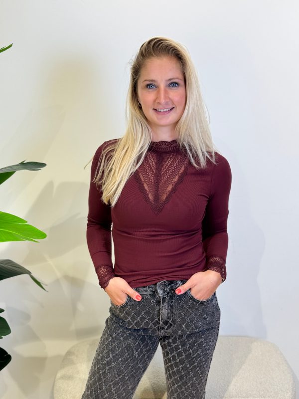 Top Hilde bordeaux