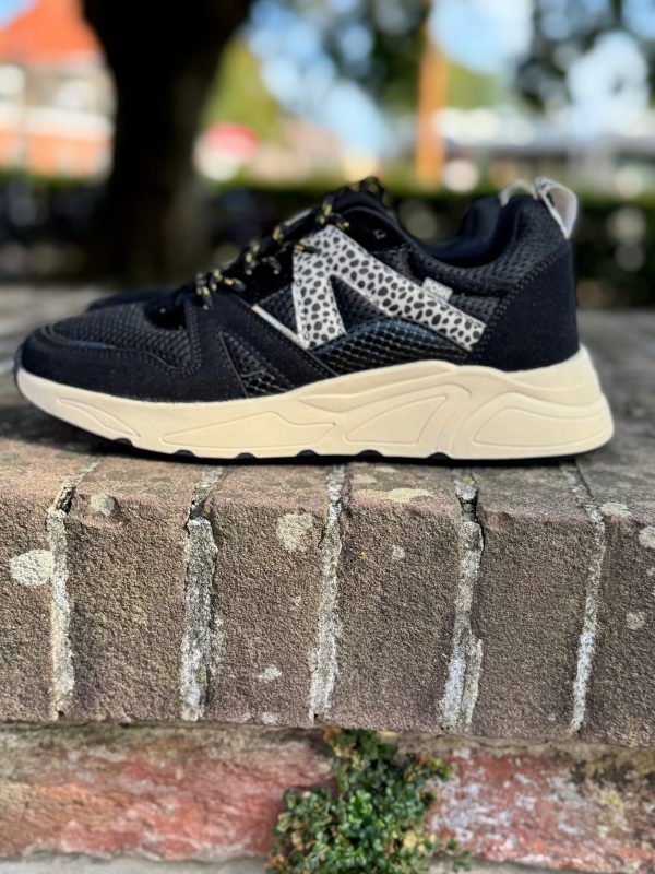 Sneakers 3