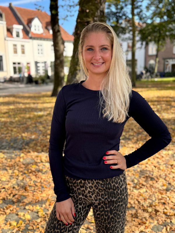 Top Ilona navy