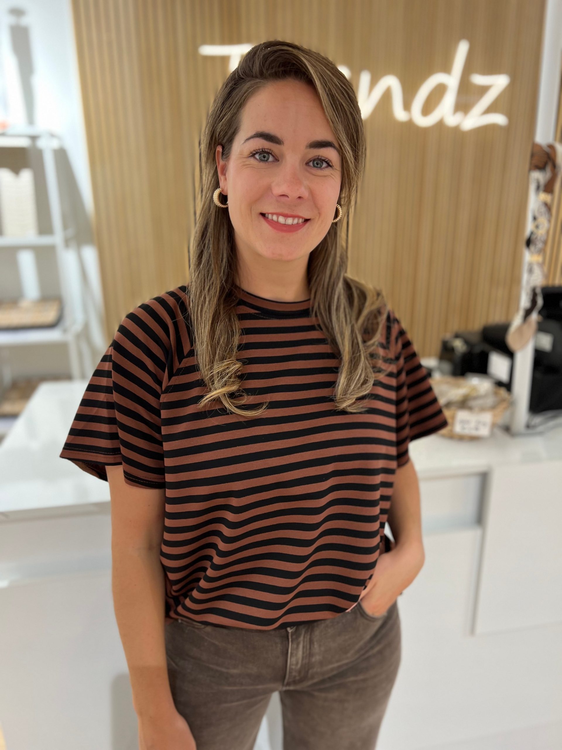 Shirtje Roos lichtbruin/zwart M