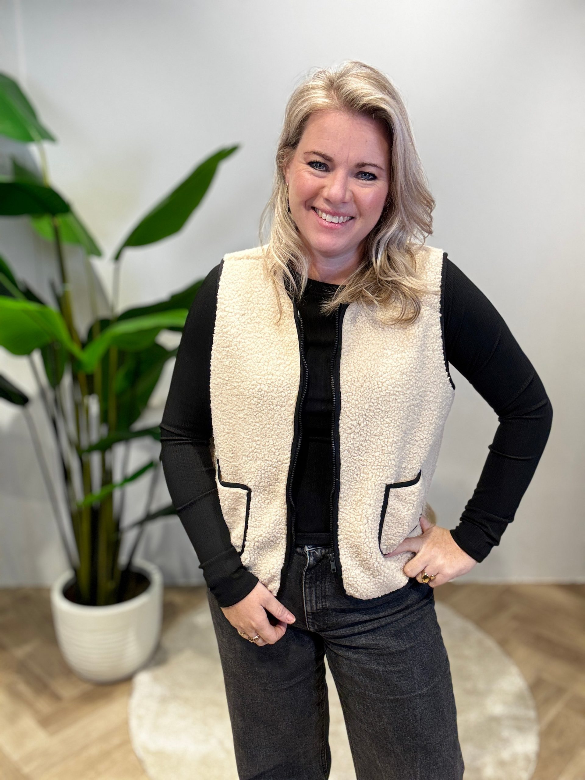 Teddy vestje Ruby - Afbeelding 4