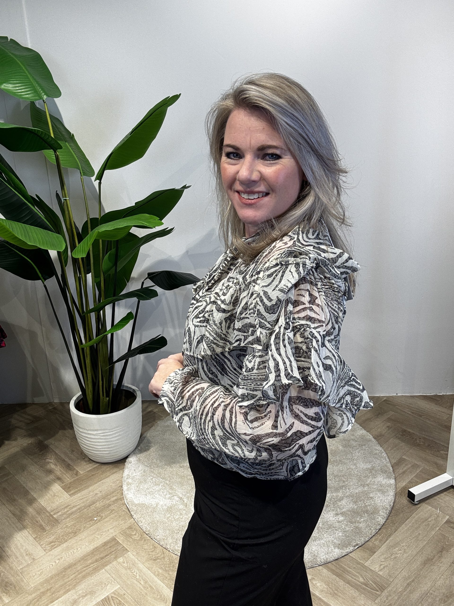 Trendz topper: Ruffle blouse - Afbeelding 2