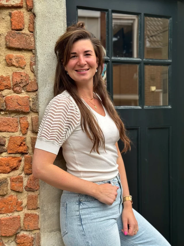 OEEH SURPRISE 🤗🥳 We hebben vanmiddag weer héle leuke dingen op de foto gezet én mega hard gewerkt om ze ook meteen online te zetten 💪 En dat is gelukt dus je shopt vanaf NU weer hele leuke nieuwe items online! 💃☀ Neem snel een kijkje ⤵🥰 www.trendzonline.nl/nieuwe-collectie