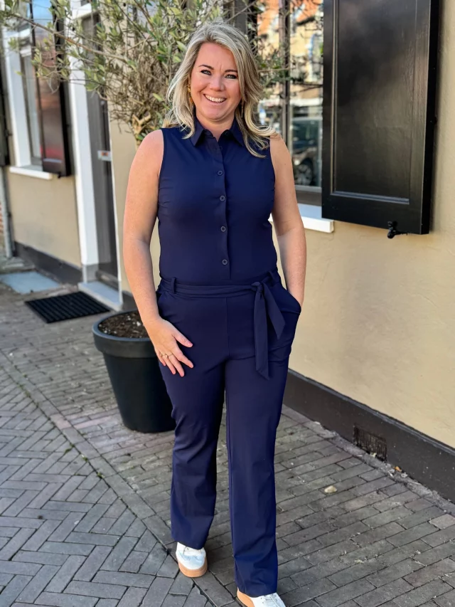 We hebben echt de áller-laatste maatjes van onze jumpsuits verzameld en online gezet met een MEGA KORTING! 😍🥳 Je shopt ze nu allemaal voor €49,95 🤗Je shopt ze hier 👉💃 https://ap.lc/scriB