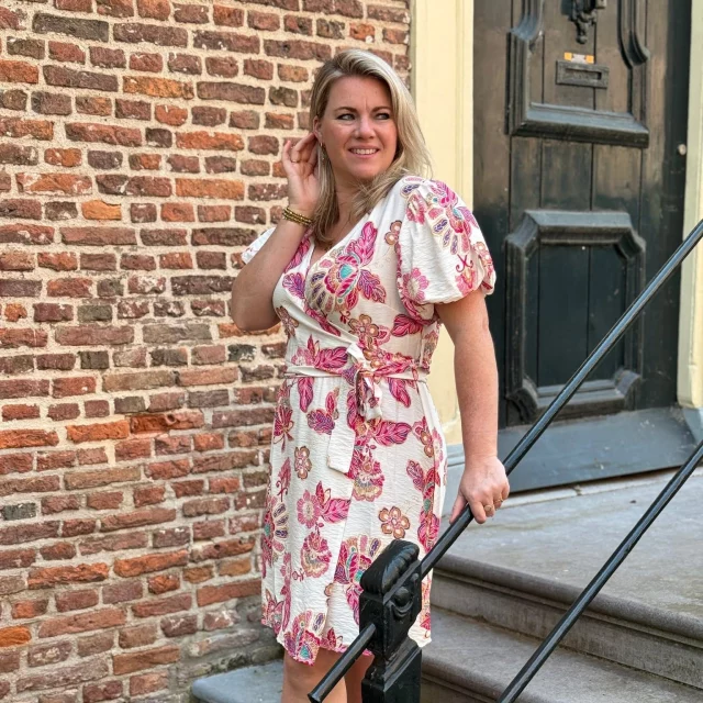 Zitten jullie er al klaar voor?!☀️💕 Nog 2 uurtjes tot onze nieuwe fashion drop online staat🤩 We zijn zo benieuwd wat jullie er van vinden! Laat even weten wat jouw favoriete item is🌸💗
👉https://www.trendzonline.nl/nieuwe-collectie/