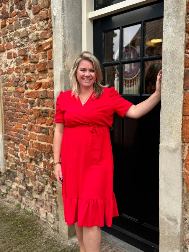 Jurkje Joyce ❤️ In 4 super vrolijke kleurtjes 💙💚 Welke kleur is jouw favoriet?🤩 Je shopt ze hier ➡️ https://ap.lc/wRvYe