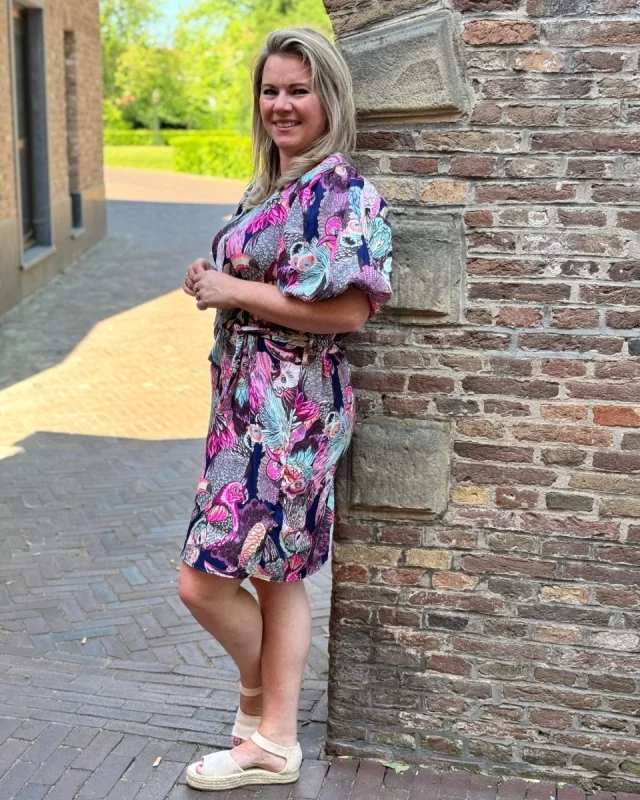Heb jij al op onze SALE pagina gekeken? Daar staan meer dan 100 leuke items waaronder bijvoorbeeld dit leuke jurkje voor maar 16,95!#sale#trendz